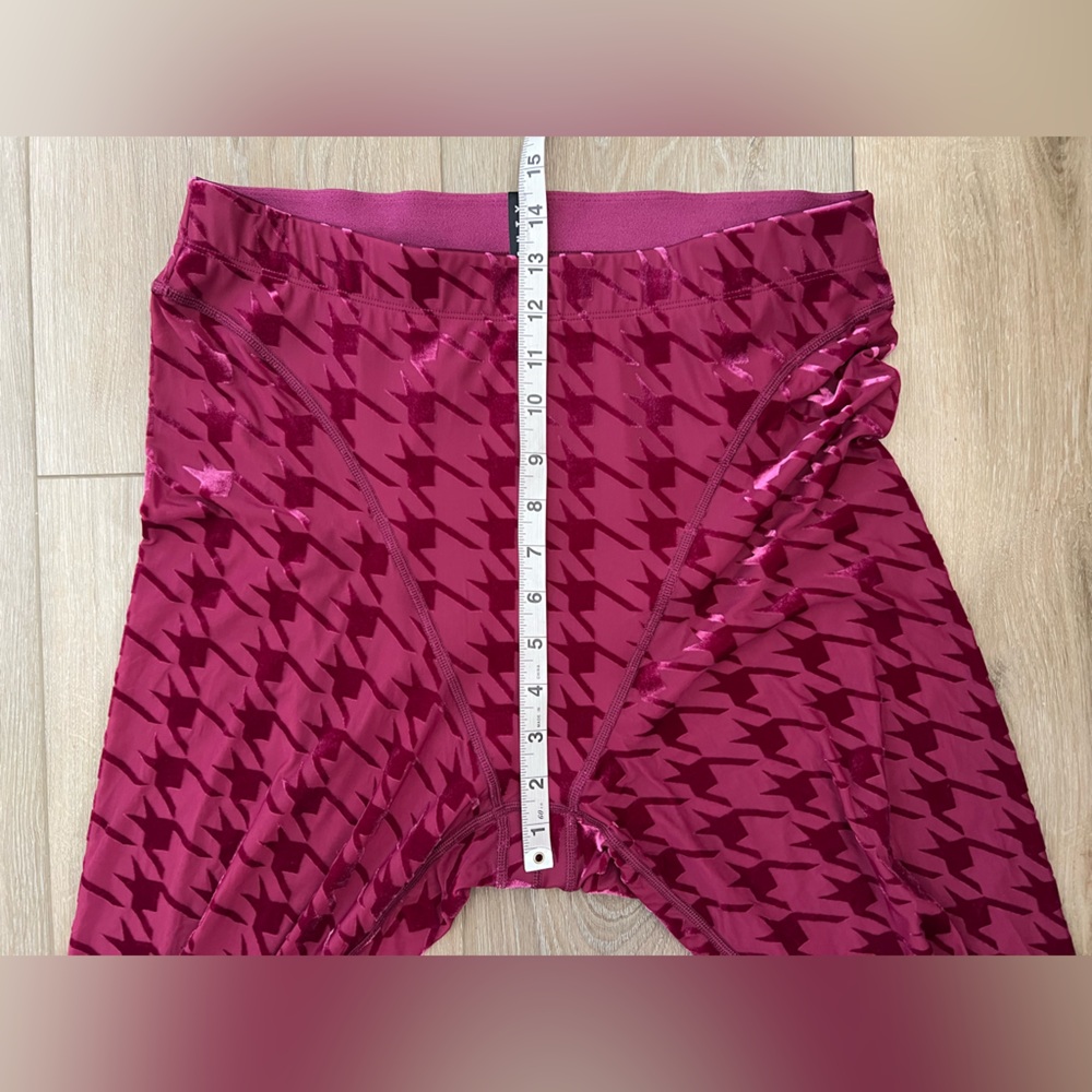 Savage X Fenty Wine Houndstooth High-Waisted Leggings - Picture 6 of 12